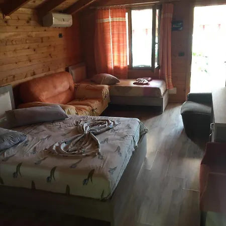 Hotel Bujtina E Zefit