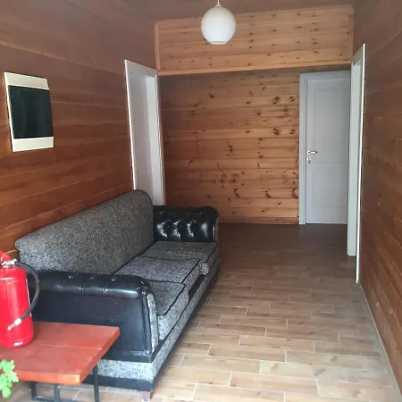 Bujtina E Zefit Hotel Kodermarlekaj