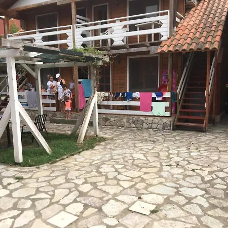 Bujtina E Zefit *